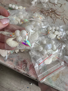 White swan Pack ( 1pack)